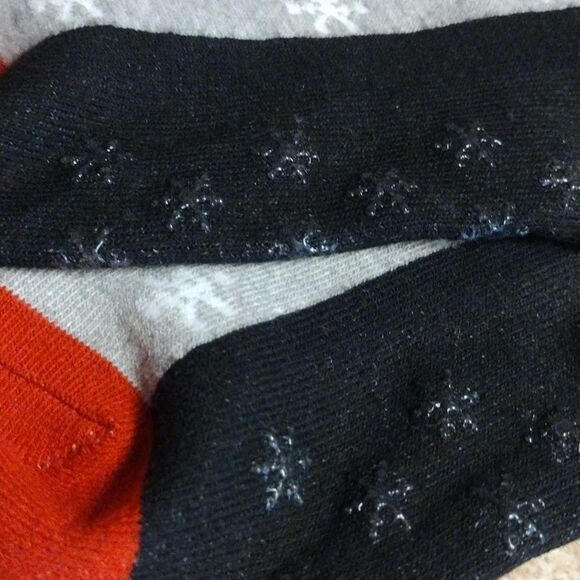 Hot Topic Dinosaurs and Muk Luks Gnomes Fleece Socks Bundle NEW - Picture 14 of 15